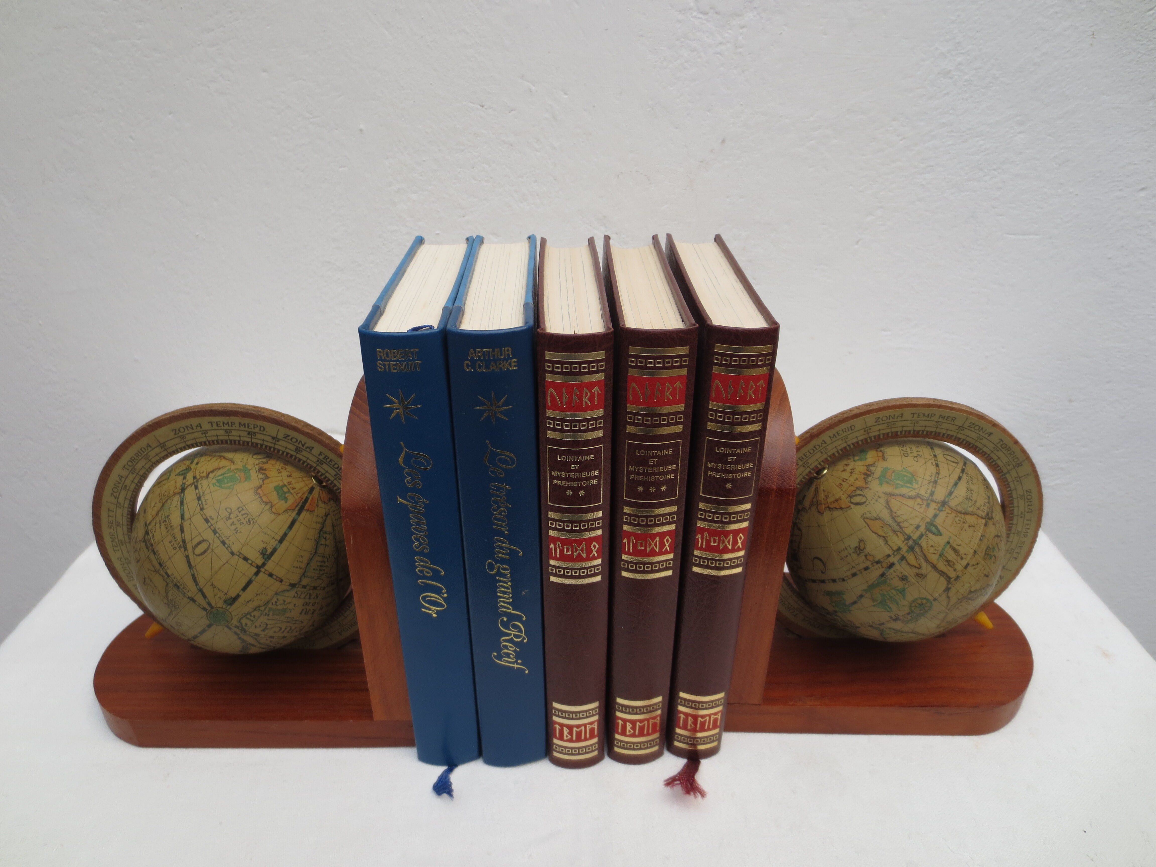 Pair of world bookends