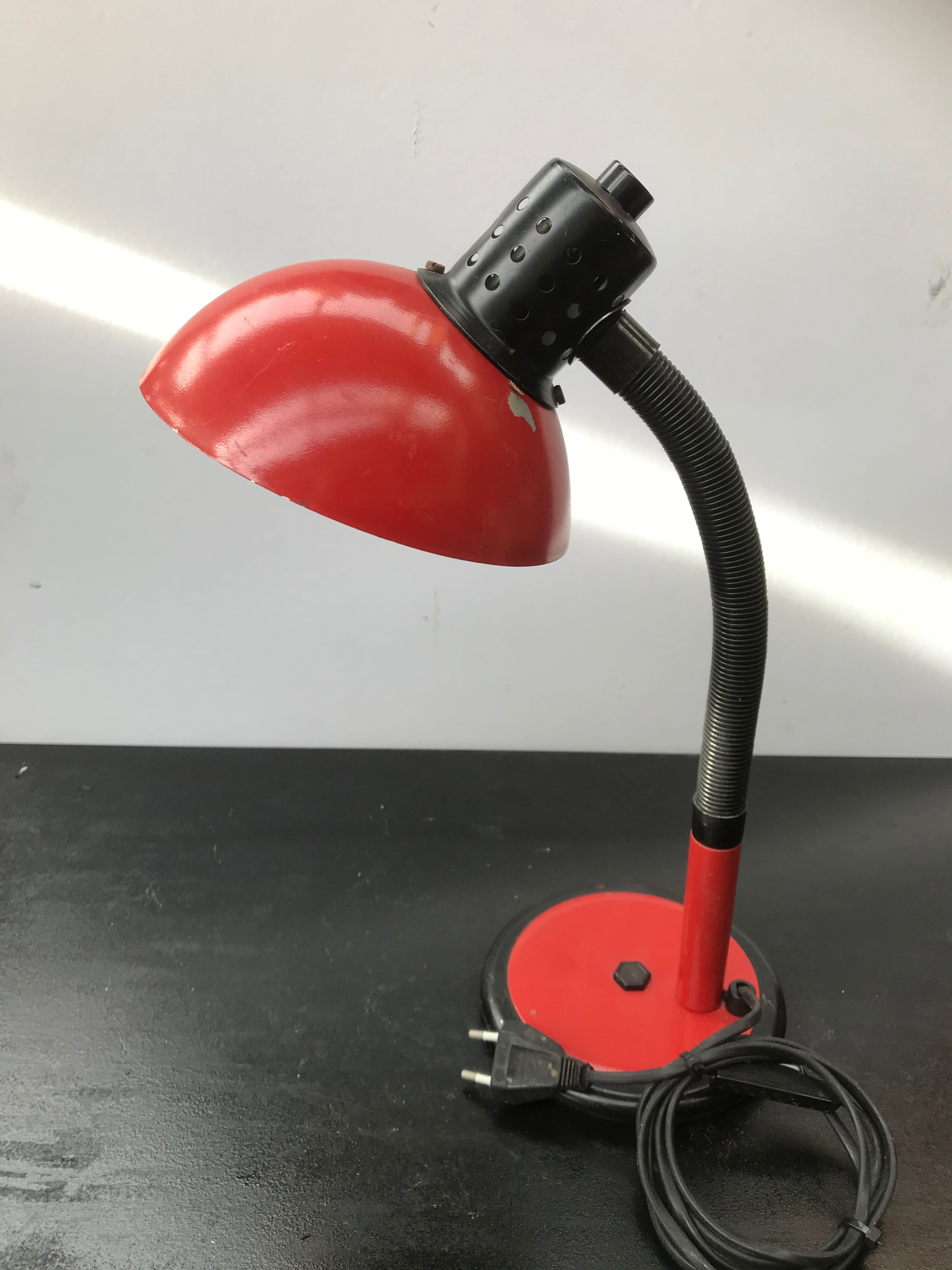 Office lamp Aluminor red metal