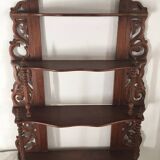 Shelf wood at four levels to volutes