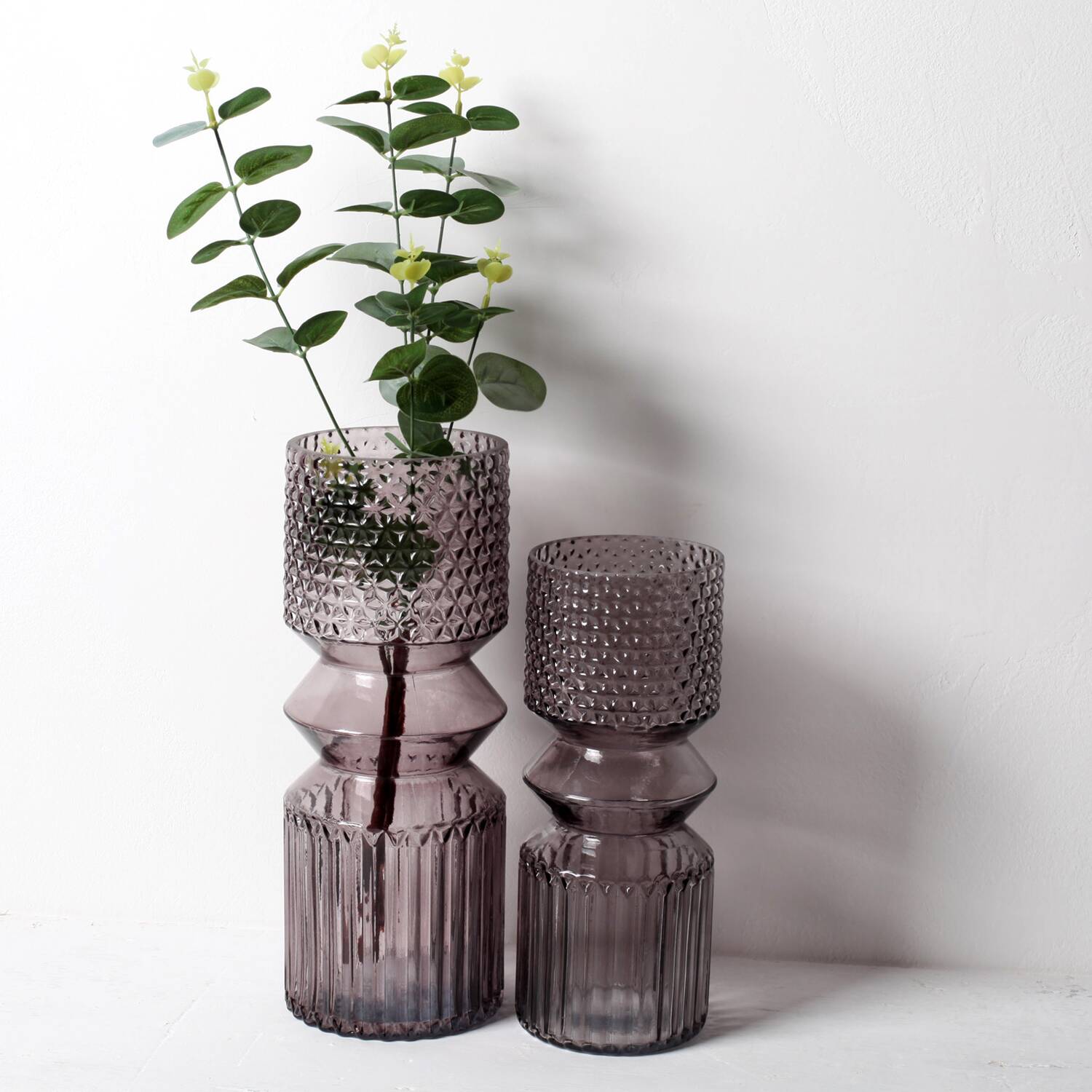 Lot de deux vases en verre vintage violet fumé / Italie / Années 1990