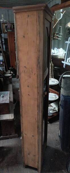 Solid wood display cabinet, glass door, air-gummed