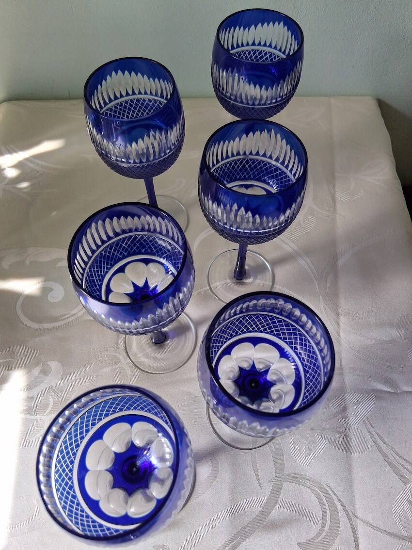 6 colored and engraved glass stemmed glasses