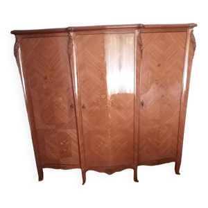 Armoire en bois de rose