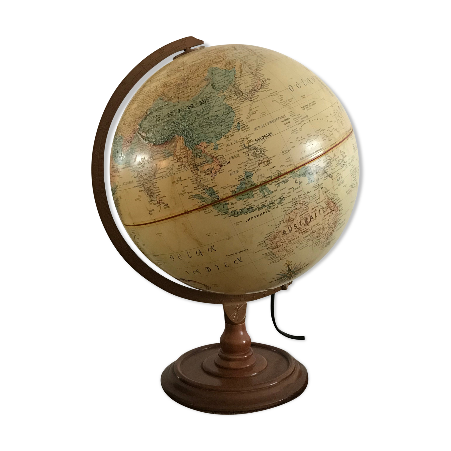 Bright globe, 70s