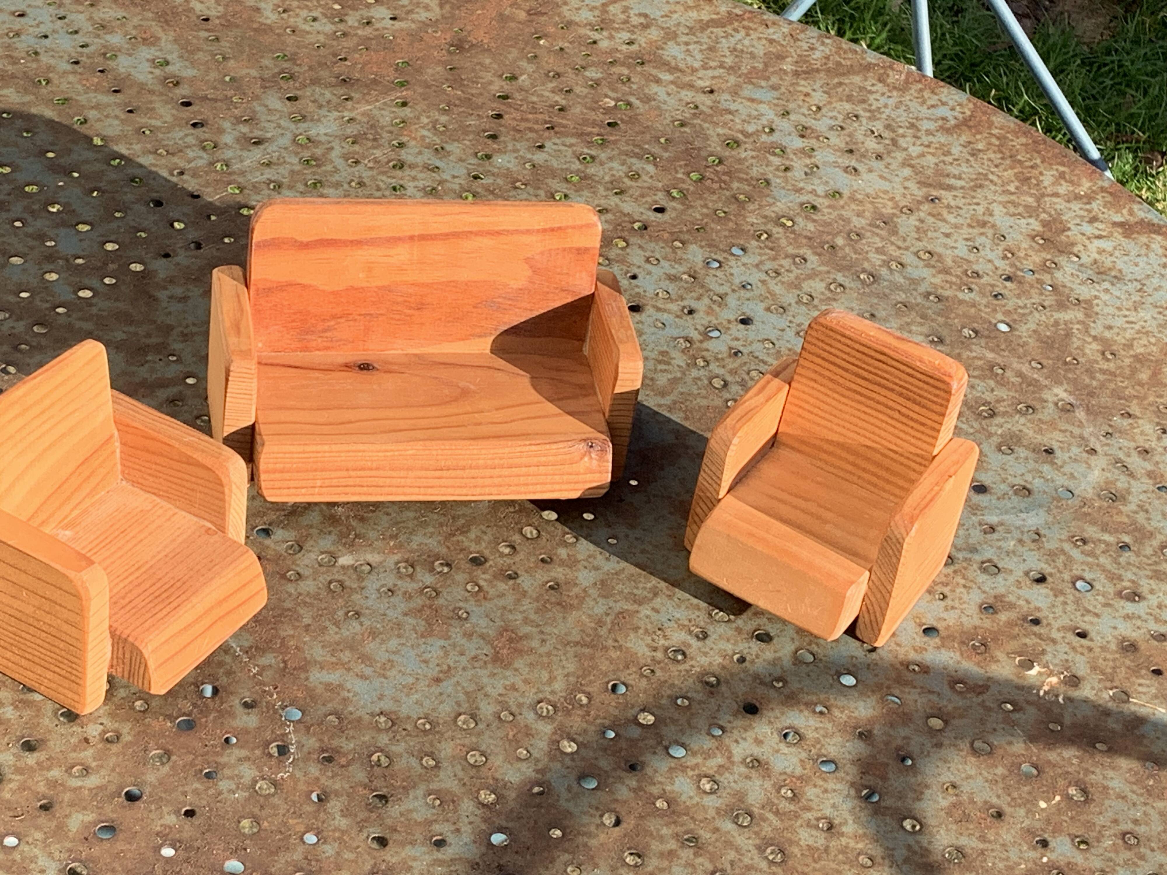 Set of furniture for dolls and dolls' houses, handcrafted, consisting of a sofa and two armchairs