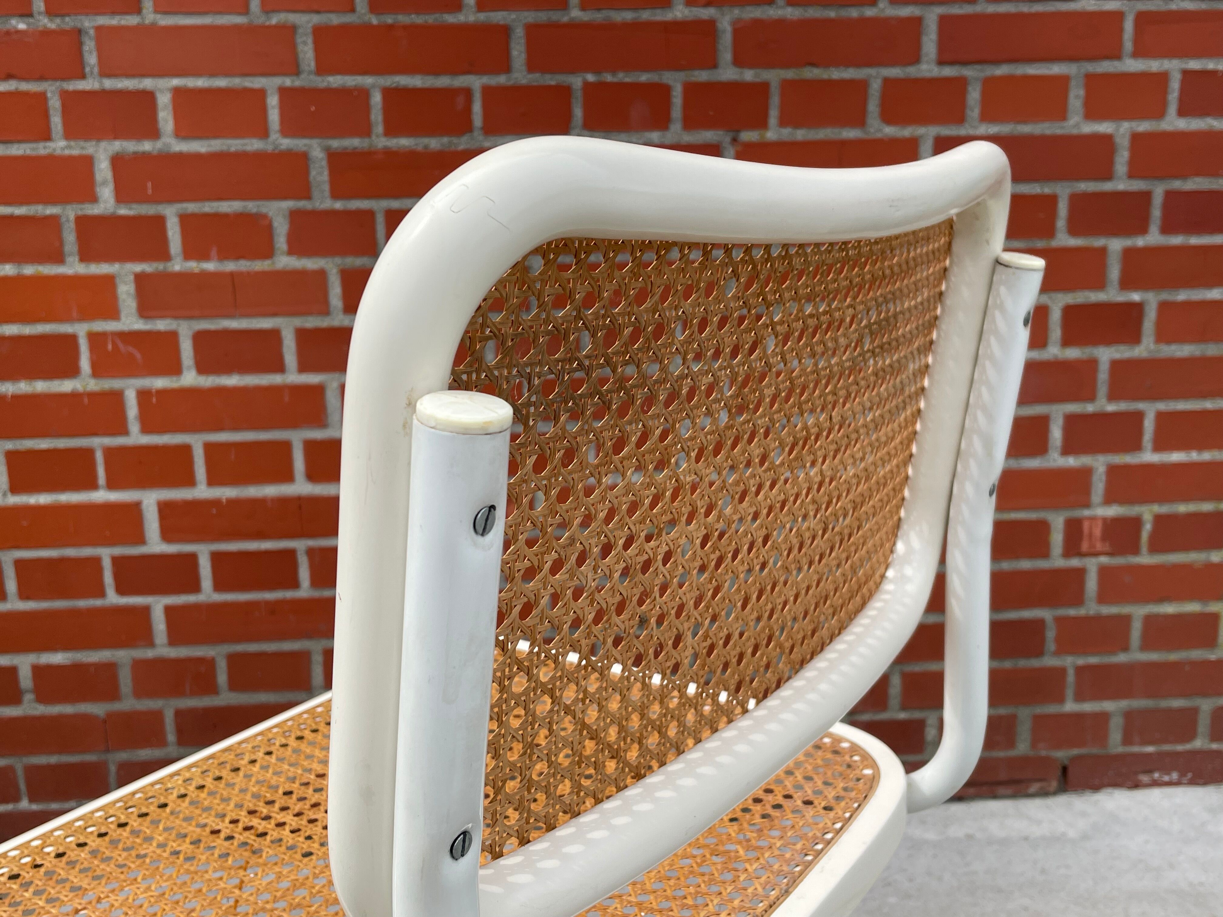 Cesca design chair b32 model in white