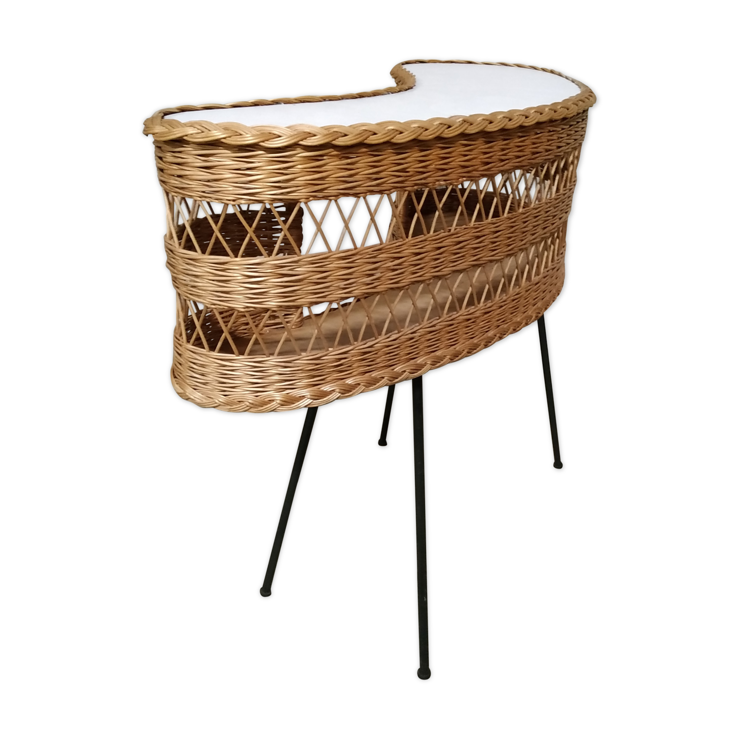 Rattan bean bar