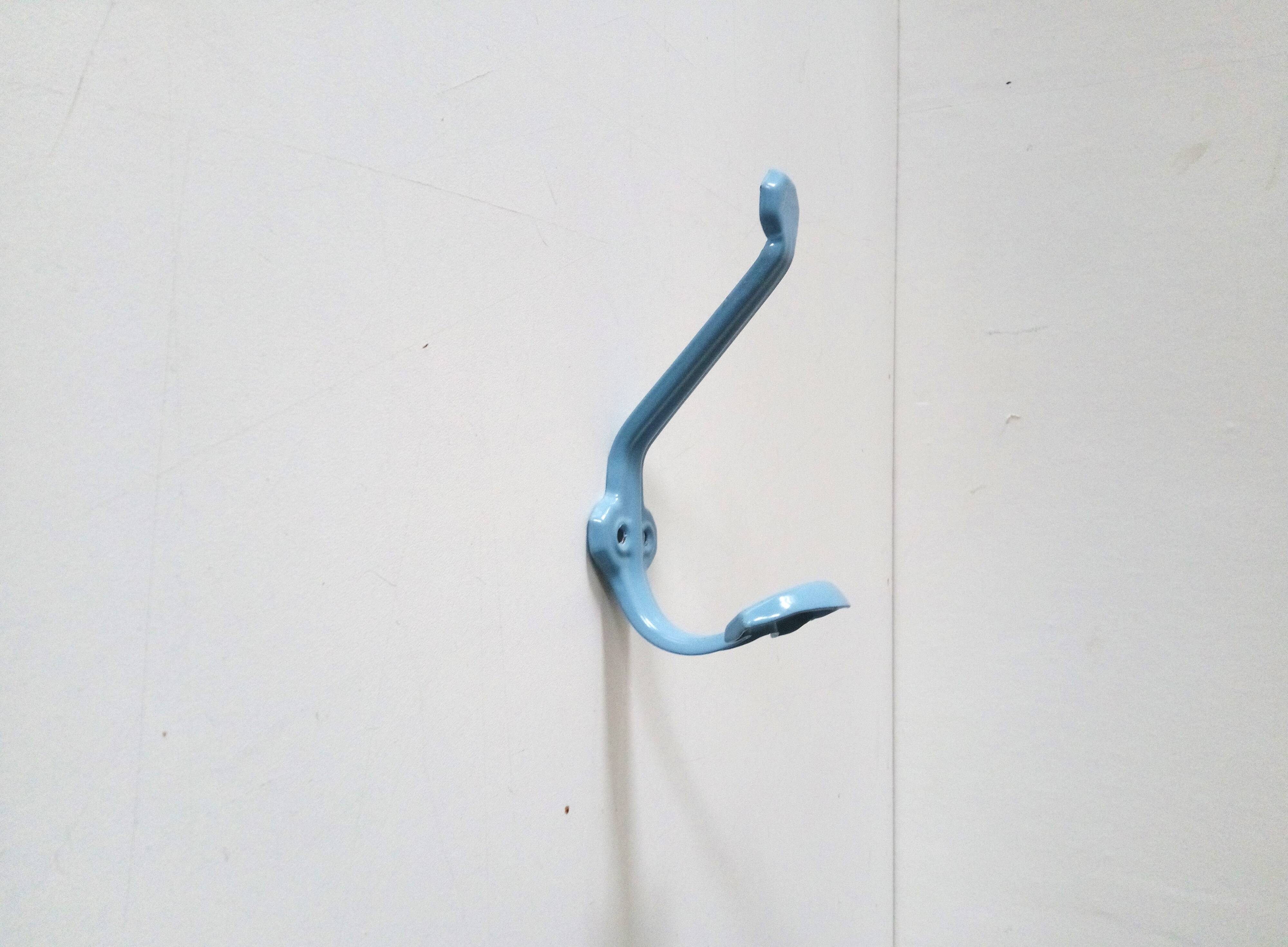 Vintage wall hook - blue lacquered metal - 1960-70