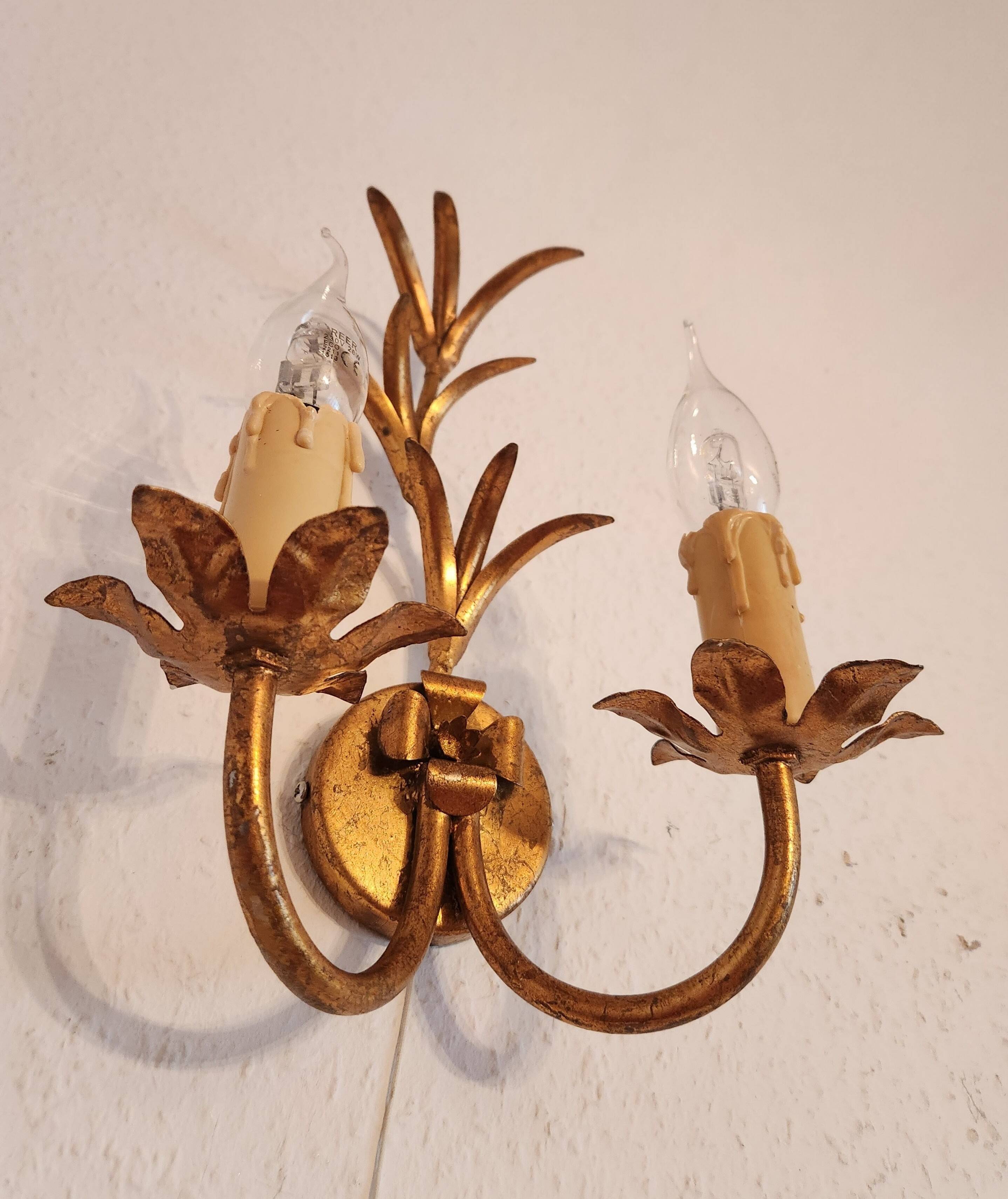 Set von 2 vergoldete Hollywood-Regency Wandlampen, Italien, 1950-70e