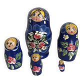 Poupées en bois