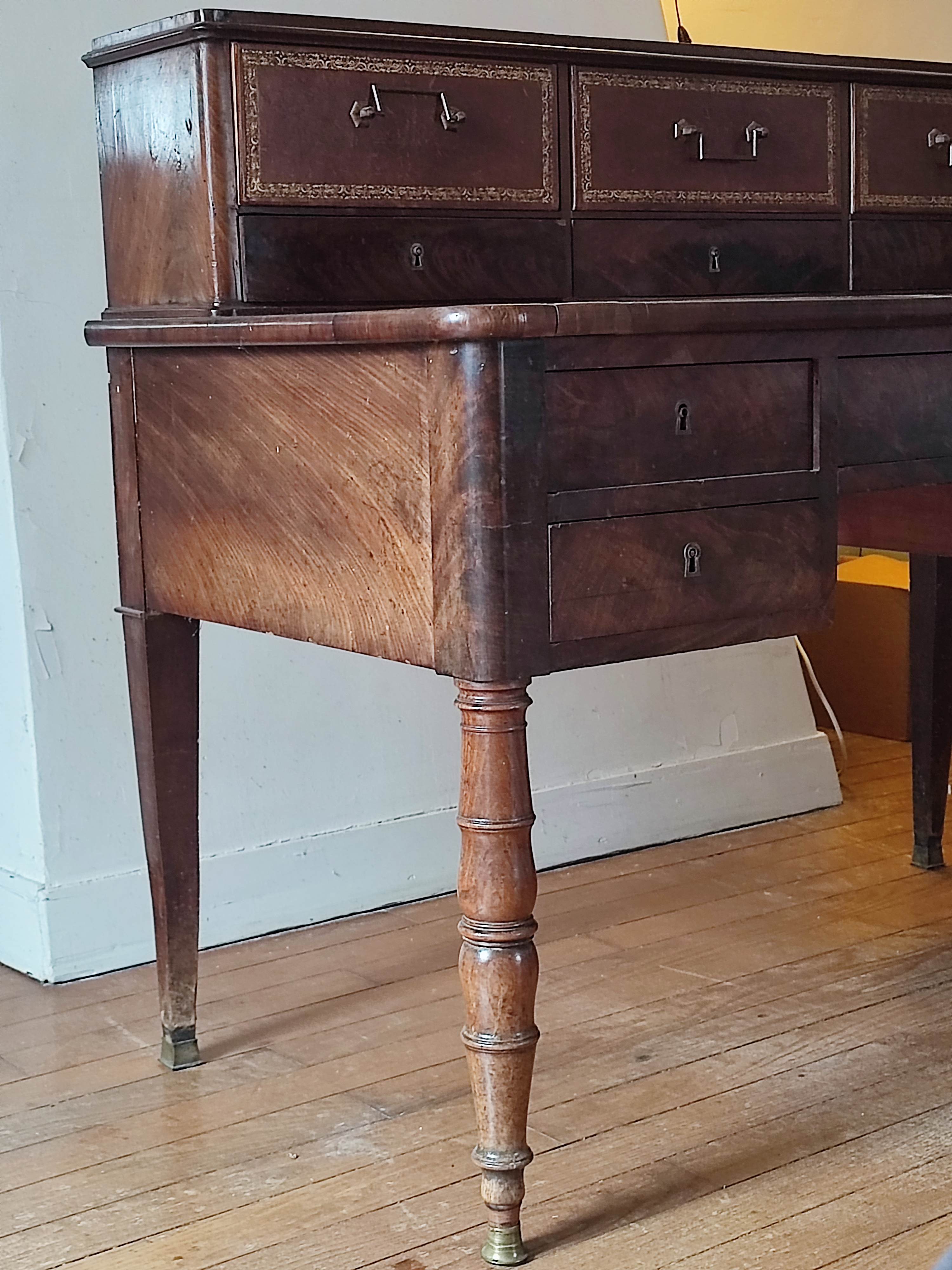 Bureau Louis Philippe à gradins