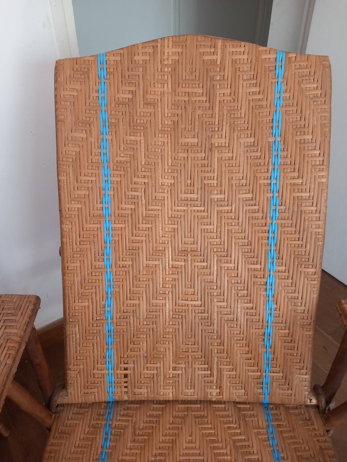 Rattan lounge chair
