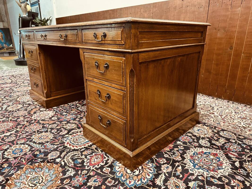 Classic English Eichholtz Desk