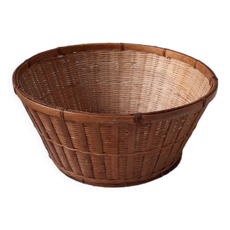 Wicker and rattan basket