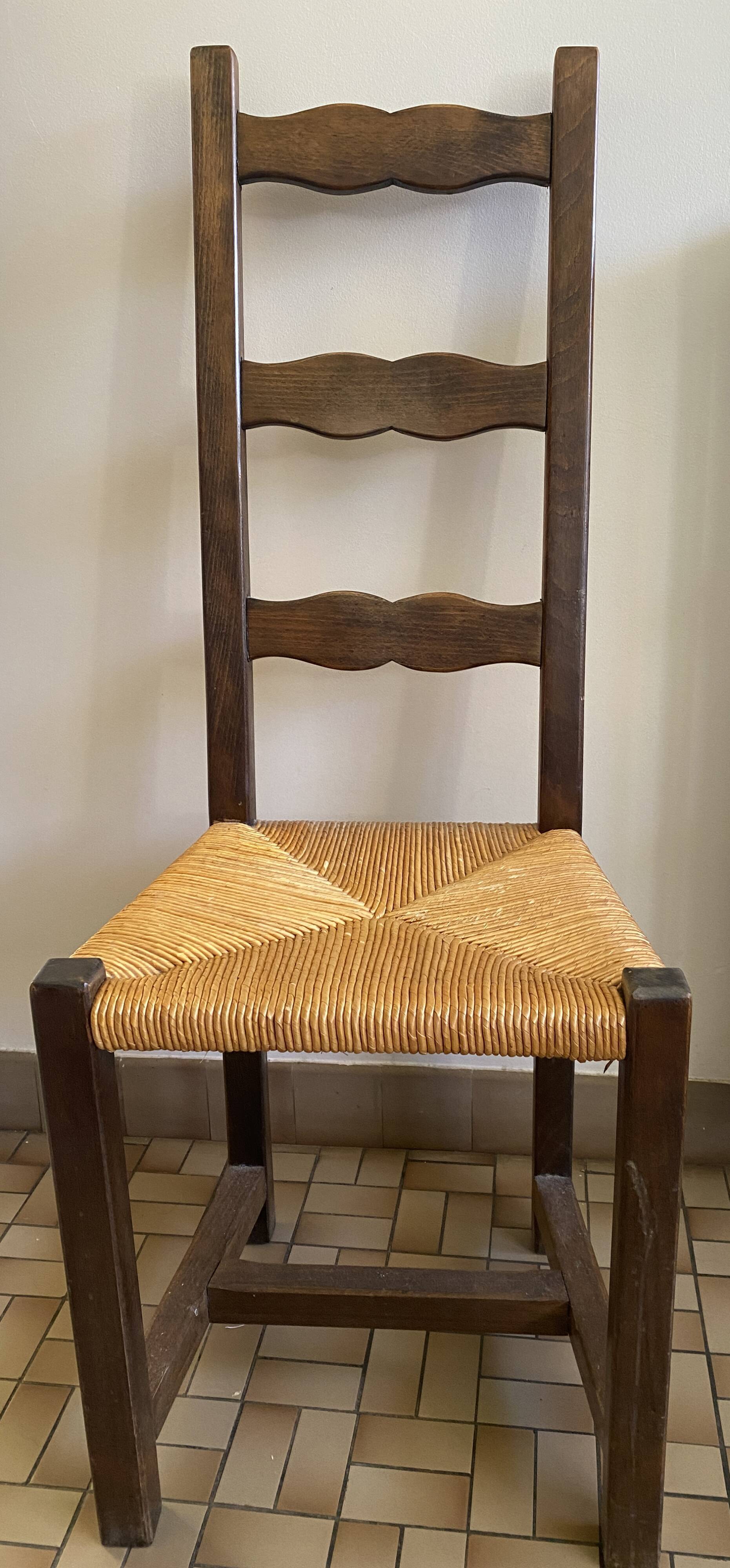 Mulched wooden bistro chair