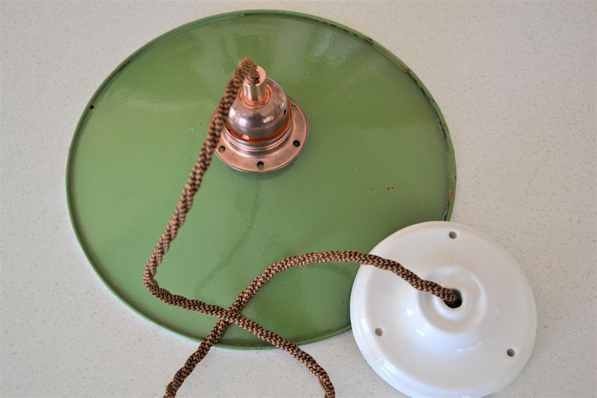 Green enamel suspension, porcelain rosette and copper E27 socket