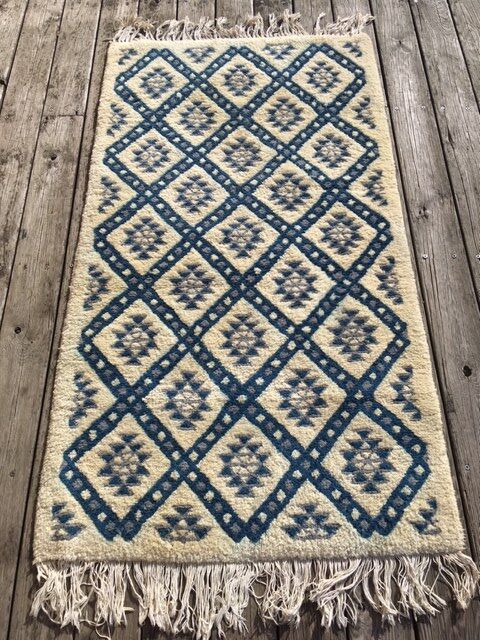 Tunisian berber carpet 148 x 84