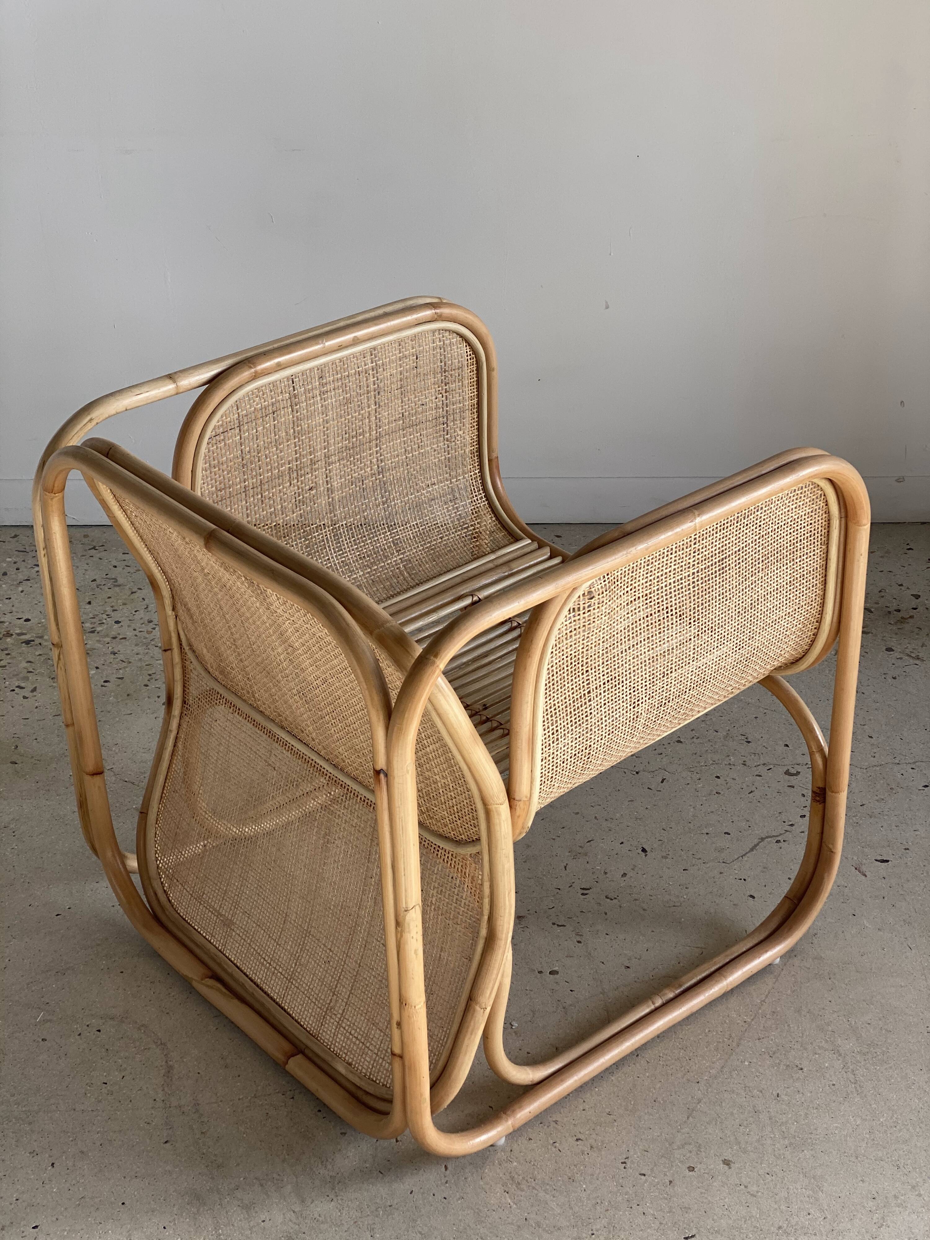 Amsterdam rattan armchair with U-shaped armrest, squared canework