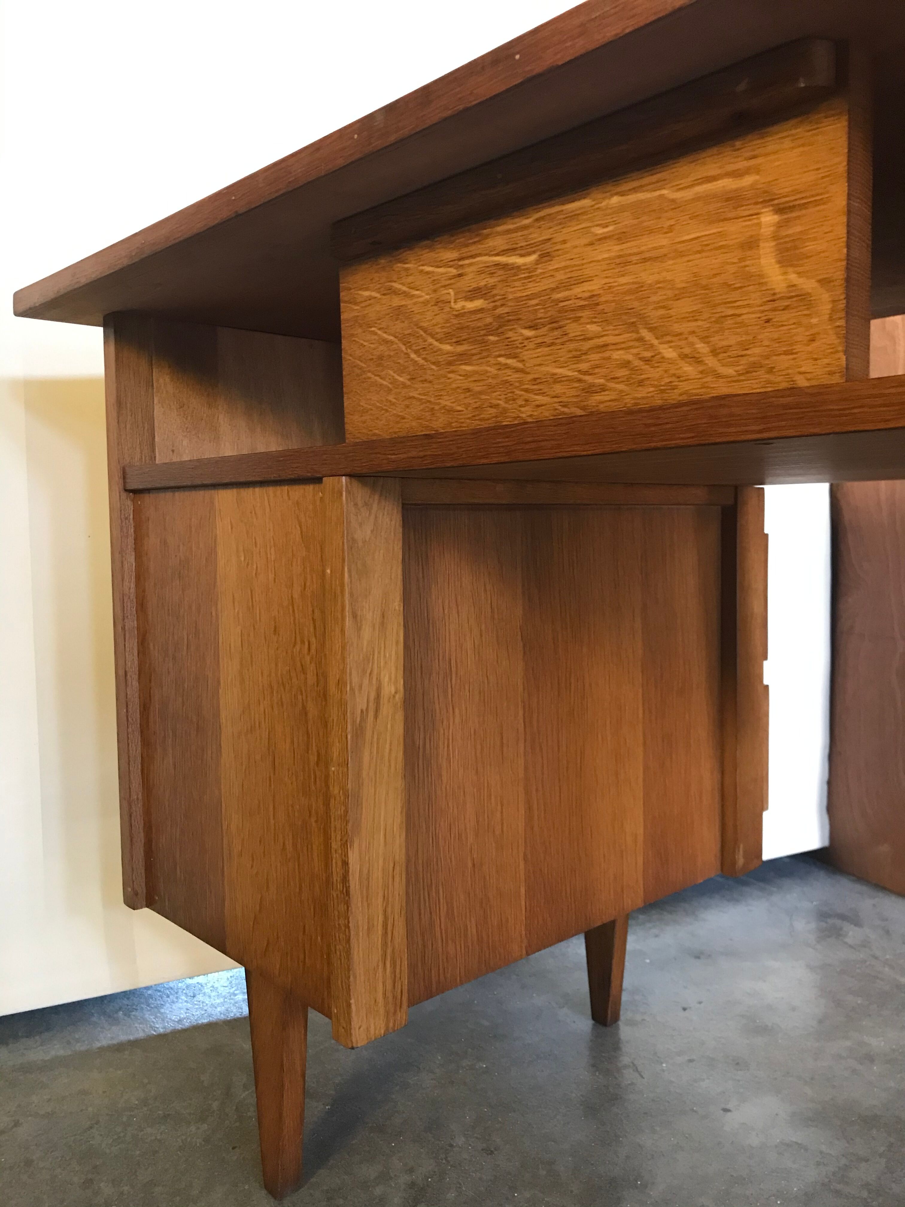 Modernist office Spirol scandinavian design compass feet