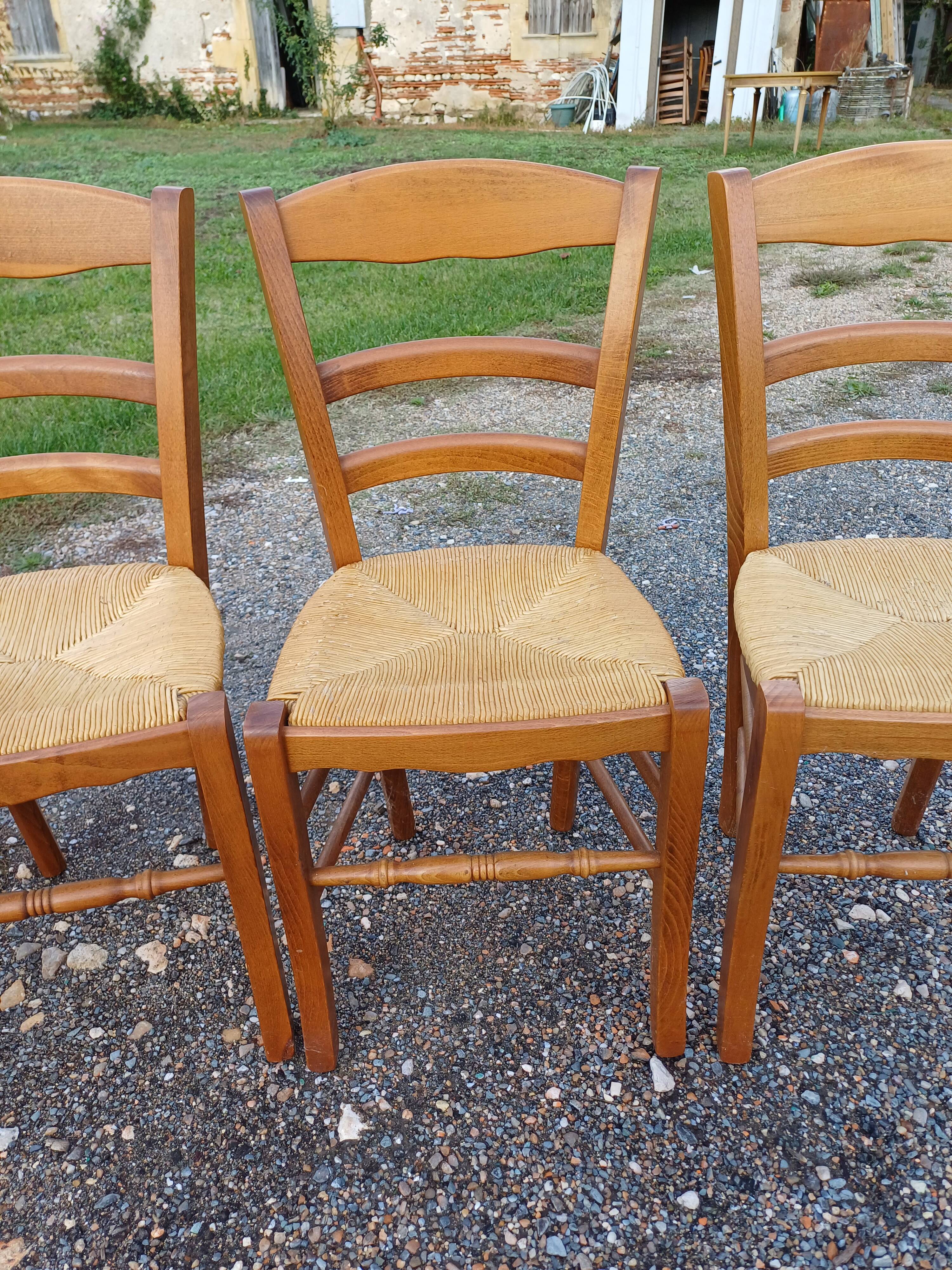 6 Straw Chairs
