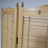 Room divider, French blonde beech louvered screen, 1960s, width 155 cm, height 185 cm
