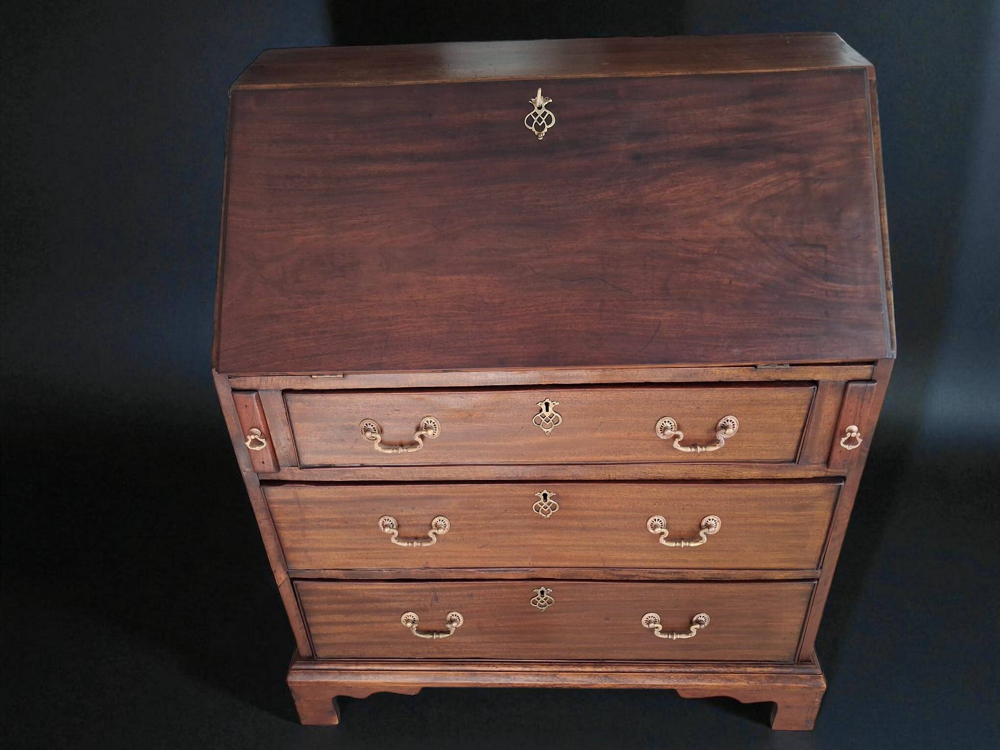 Bureau secrétaire antique français – Louis XVI, acajou massif, vers 1790