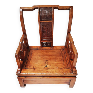 Chaise dame cour