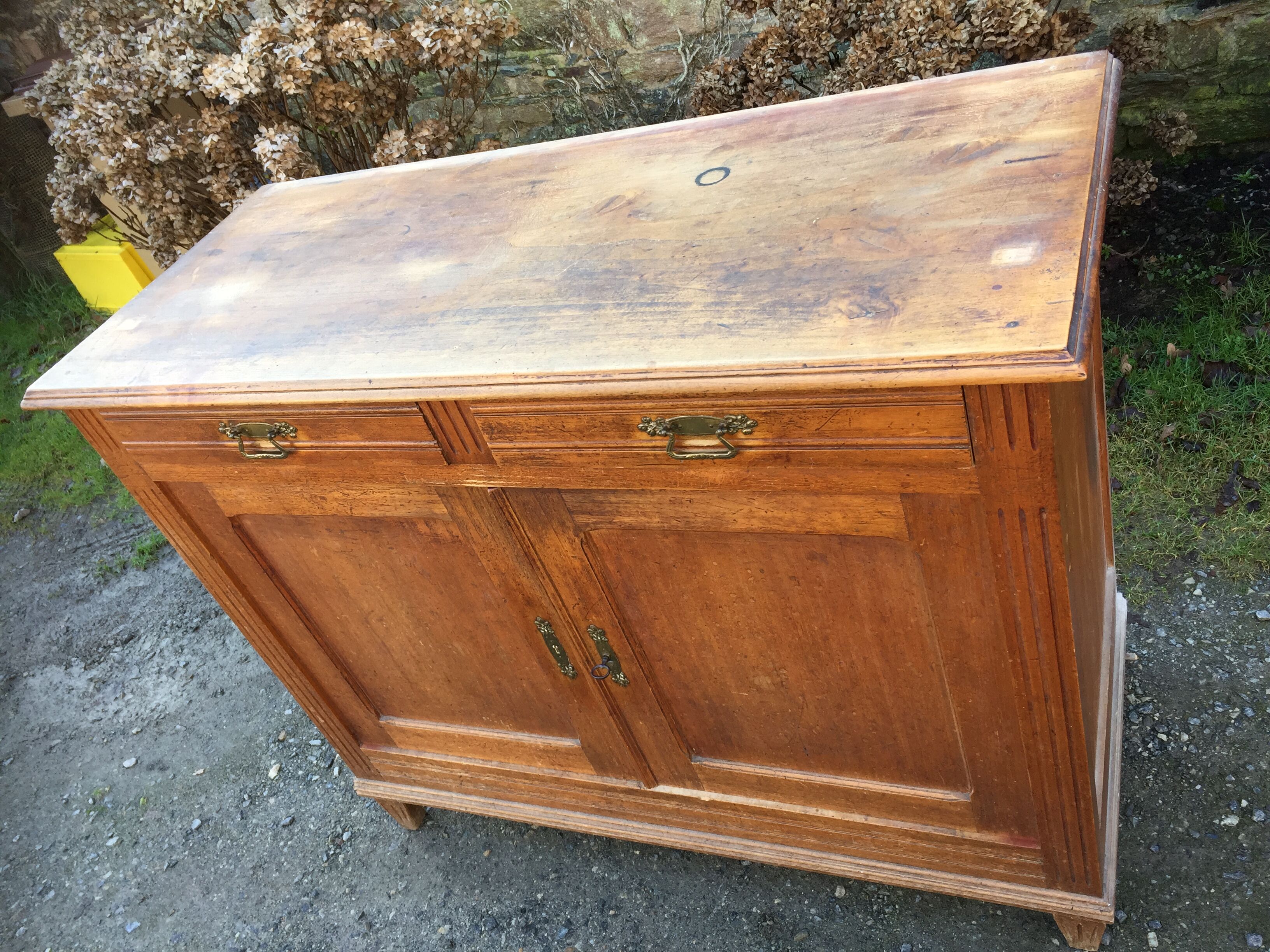 Vintage Parisian buffet with 2 bodies in white poplar wood