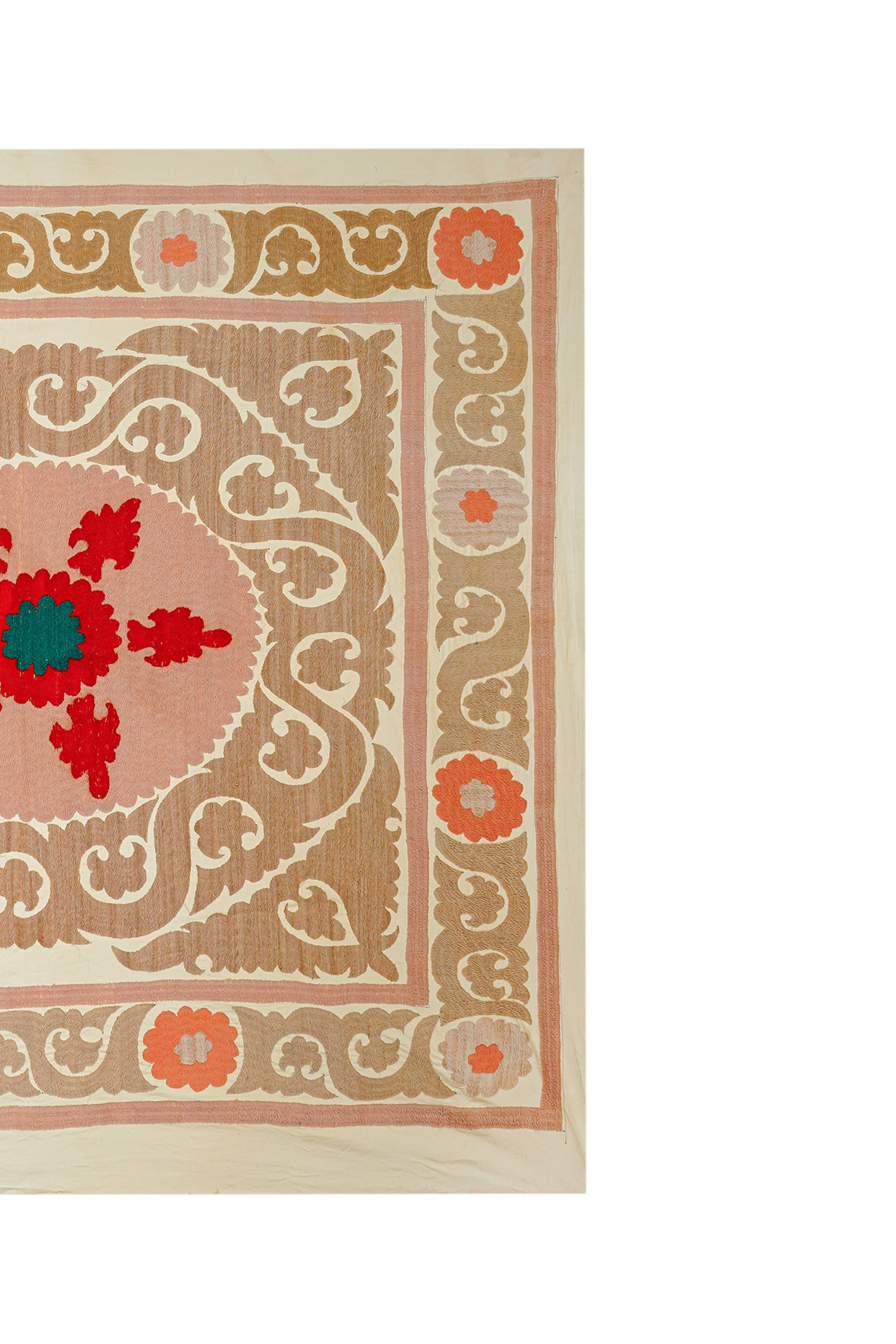 Tapis turc vintage noué à la main 133x136 cm
