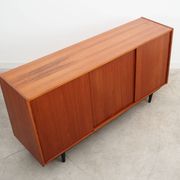 Buffet en teck, design danois, années 1970, production : Danemark