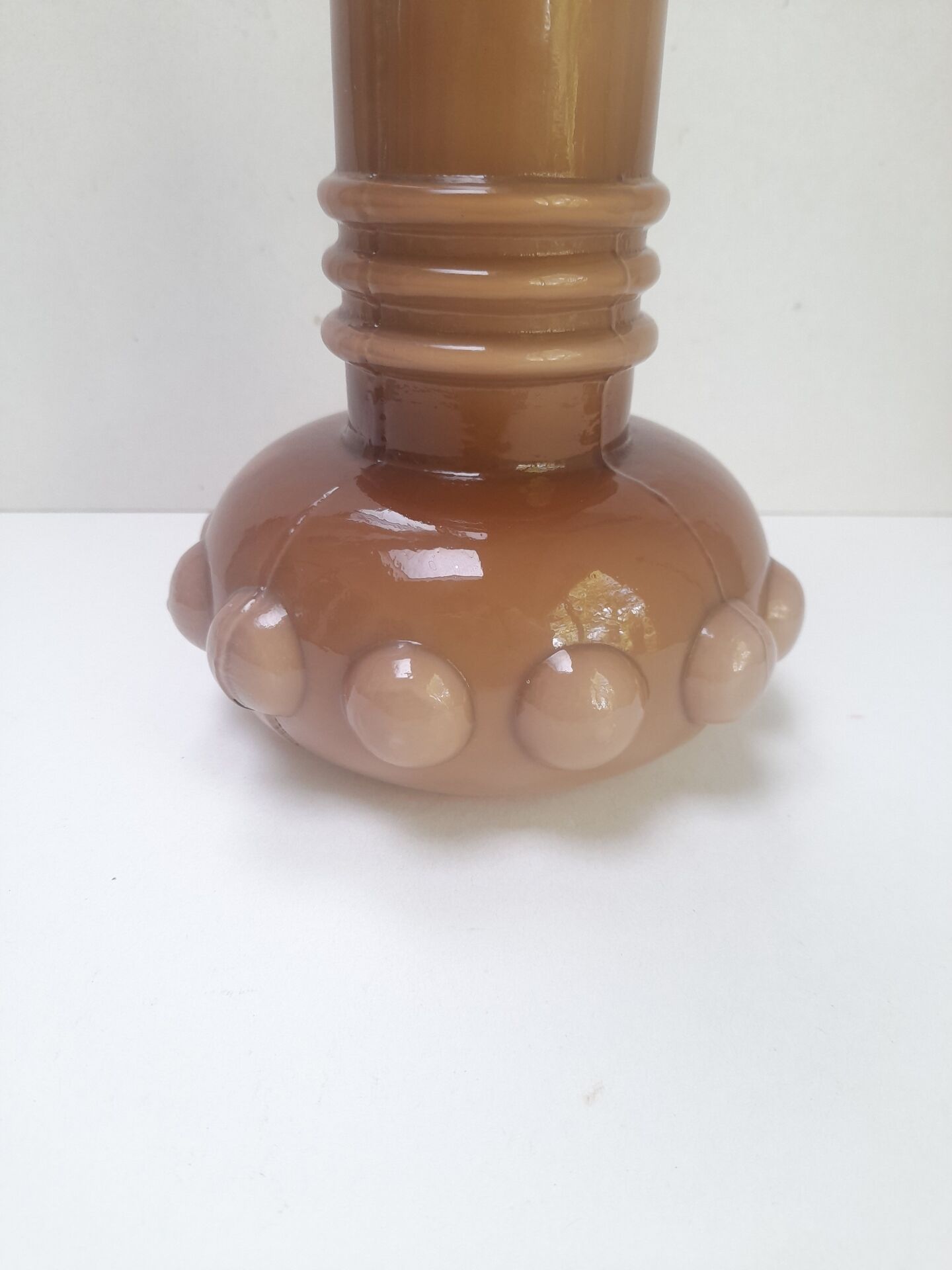 Beige opaline vase Swedish Orrefors