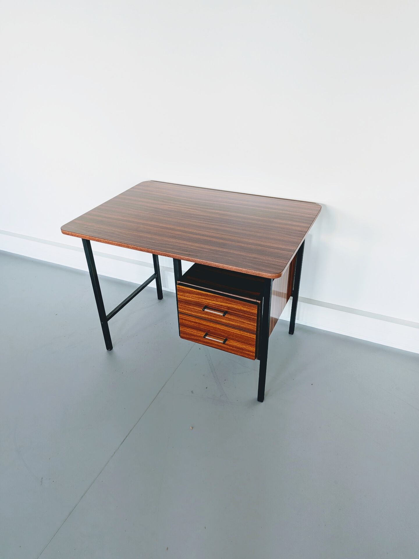 Vintage desk in formica, wood and metal