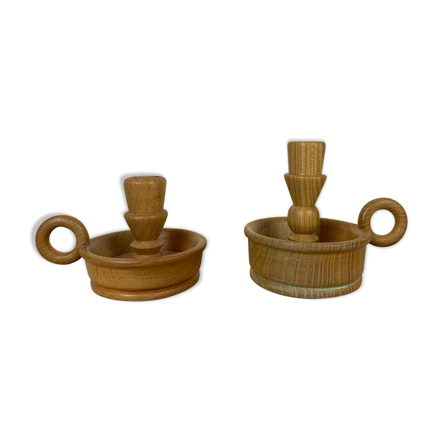 Paire de bougeoirs en bois vintage