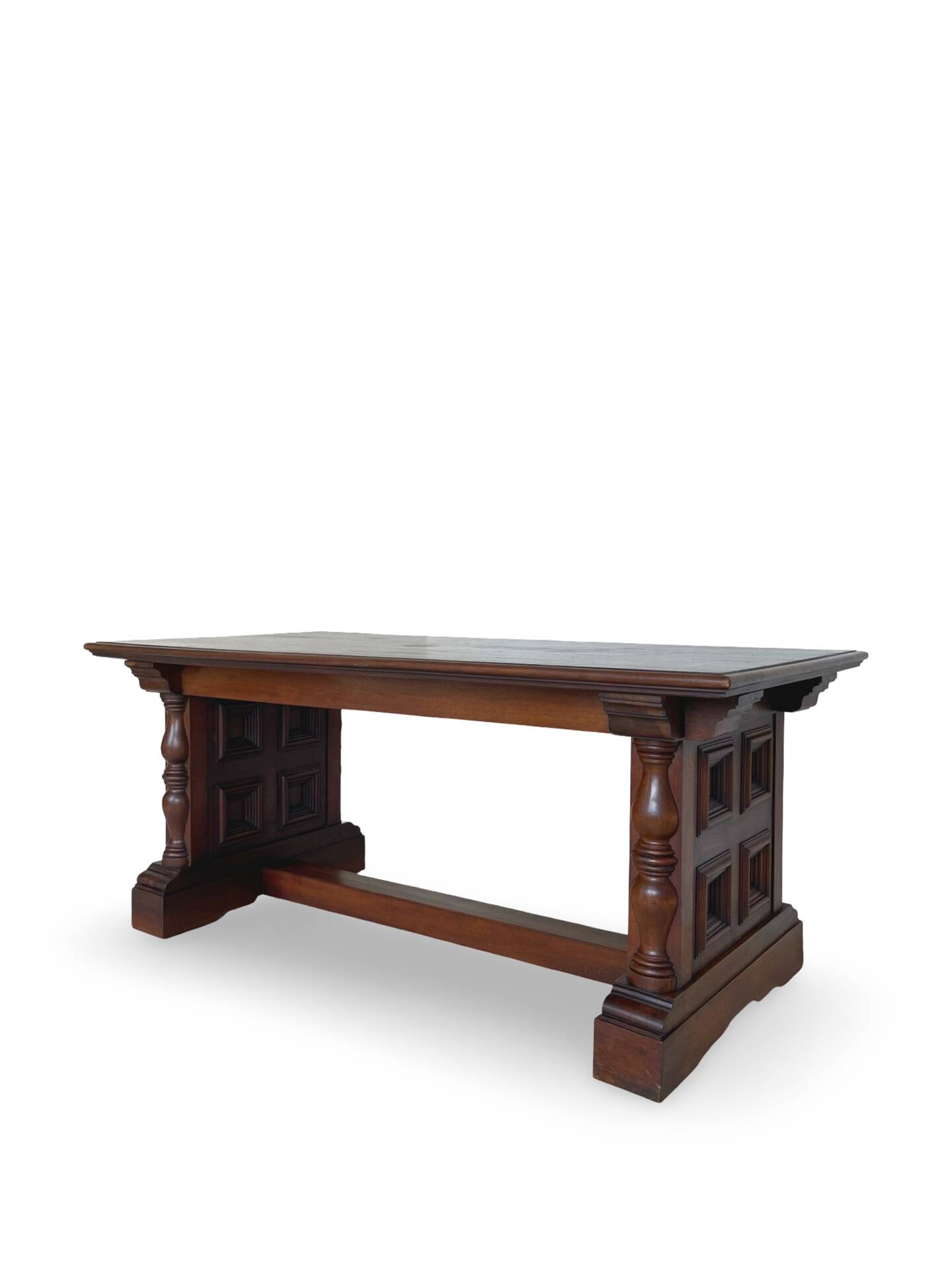 La table à manger extensible de haute qualité de style Renaissance italienne,