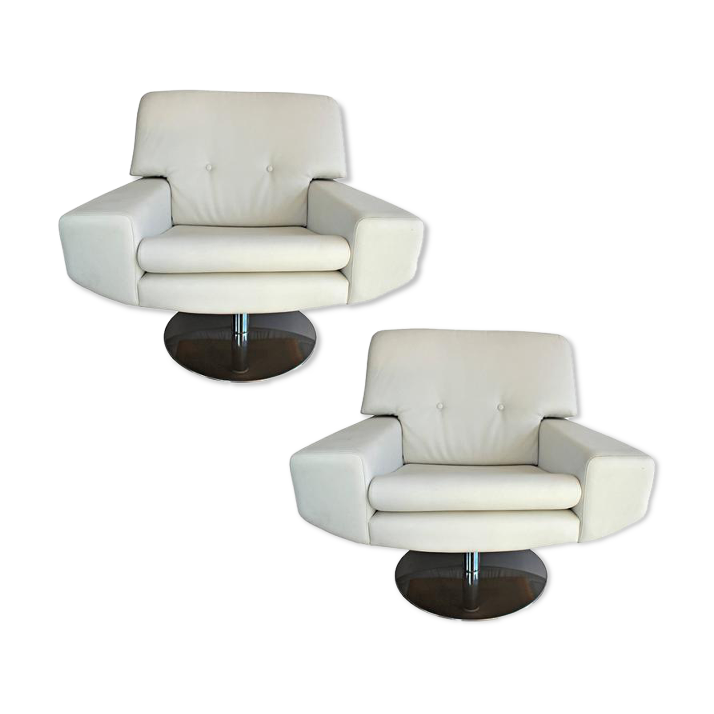 Paire de fauteuils italiens anciens vers 1970