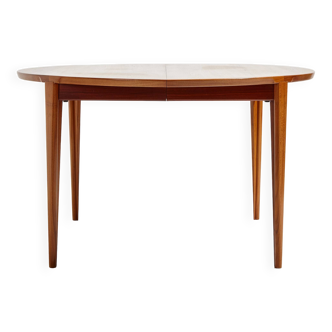 Restored teak dining table by henry rosengren hansen for brande møbelindustri mk9477