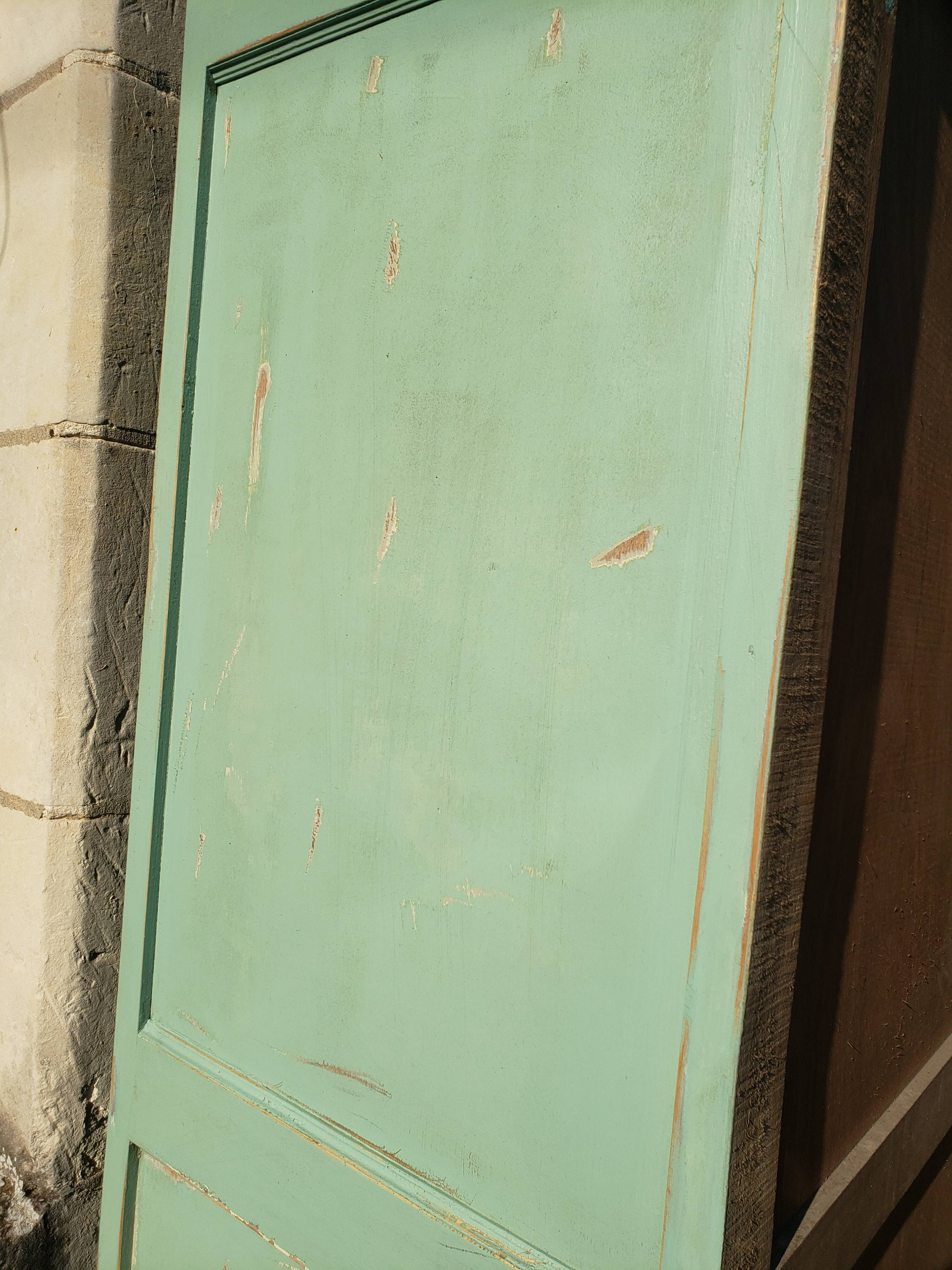 Parisian wardrobe patina ancient mint