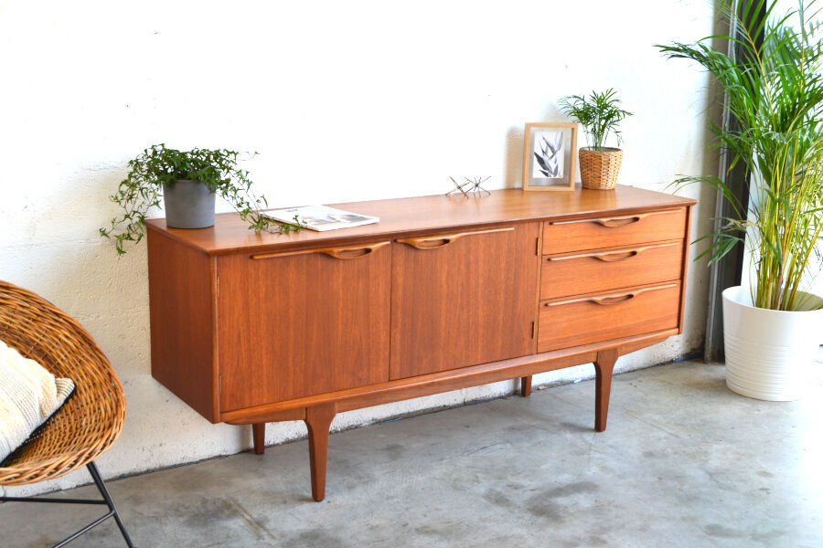 Teak row by Jentique * 168 cm