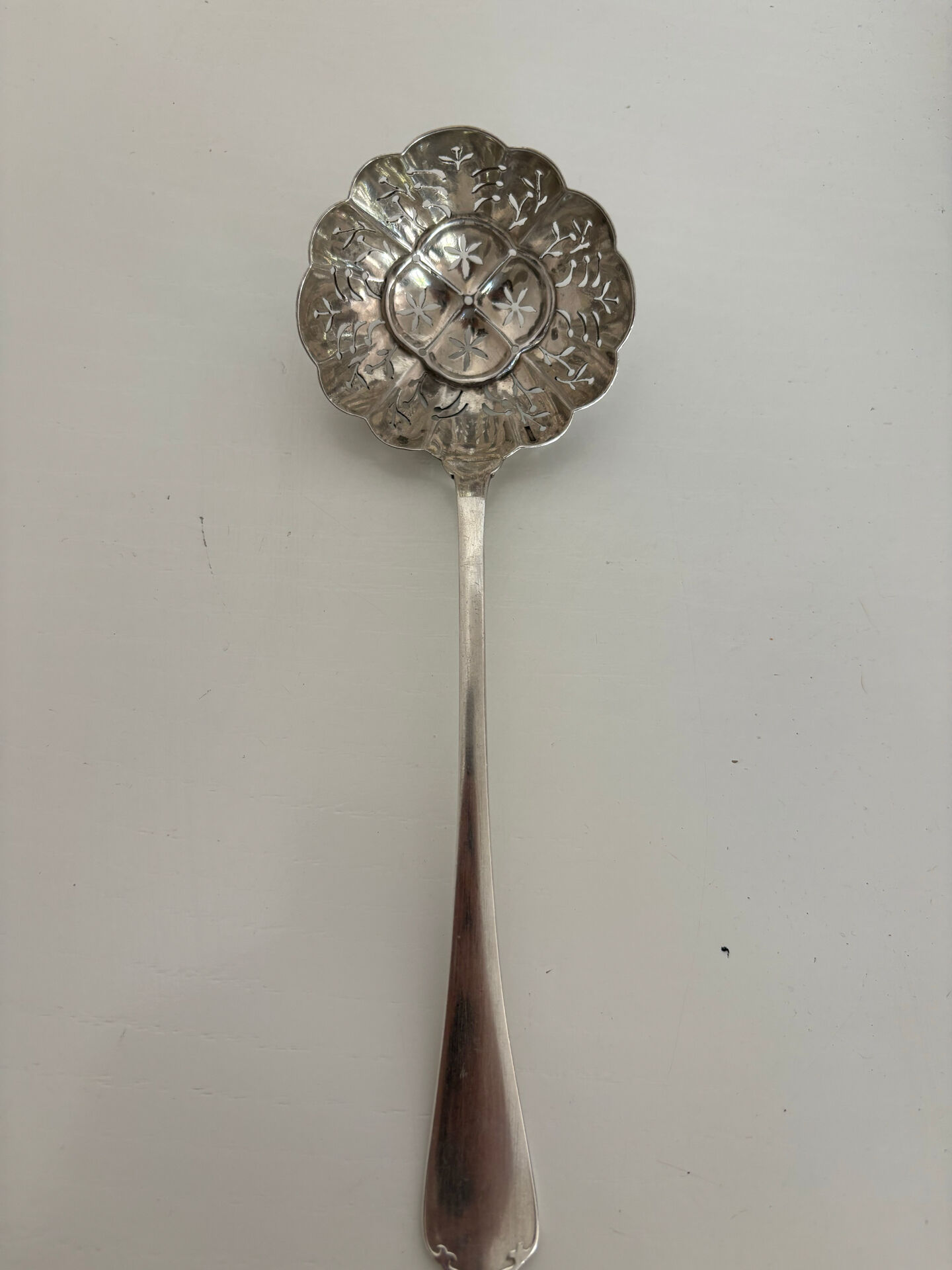 Cuillère à pèlerin , pelle à service Christofle en métal argenté
