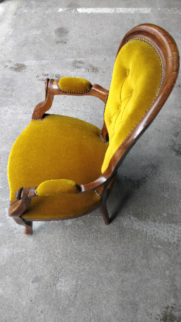 Two "victorien" style chairs