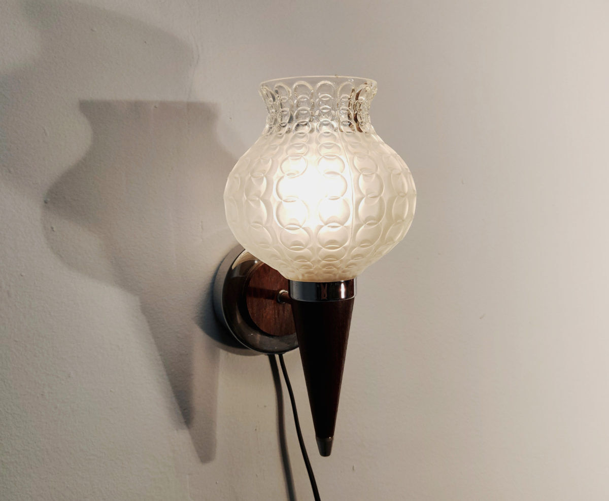 Scandinavian tulip wall lamp 60s