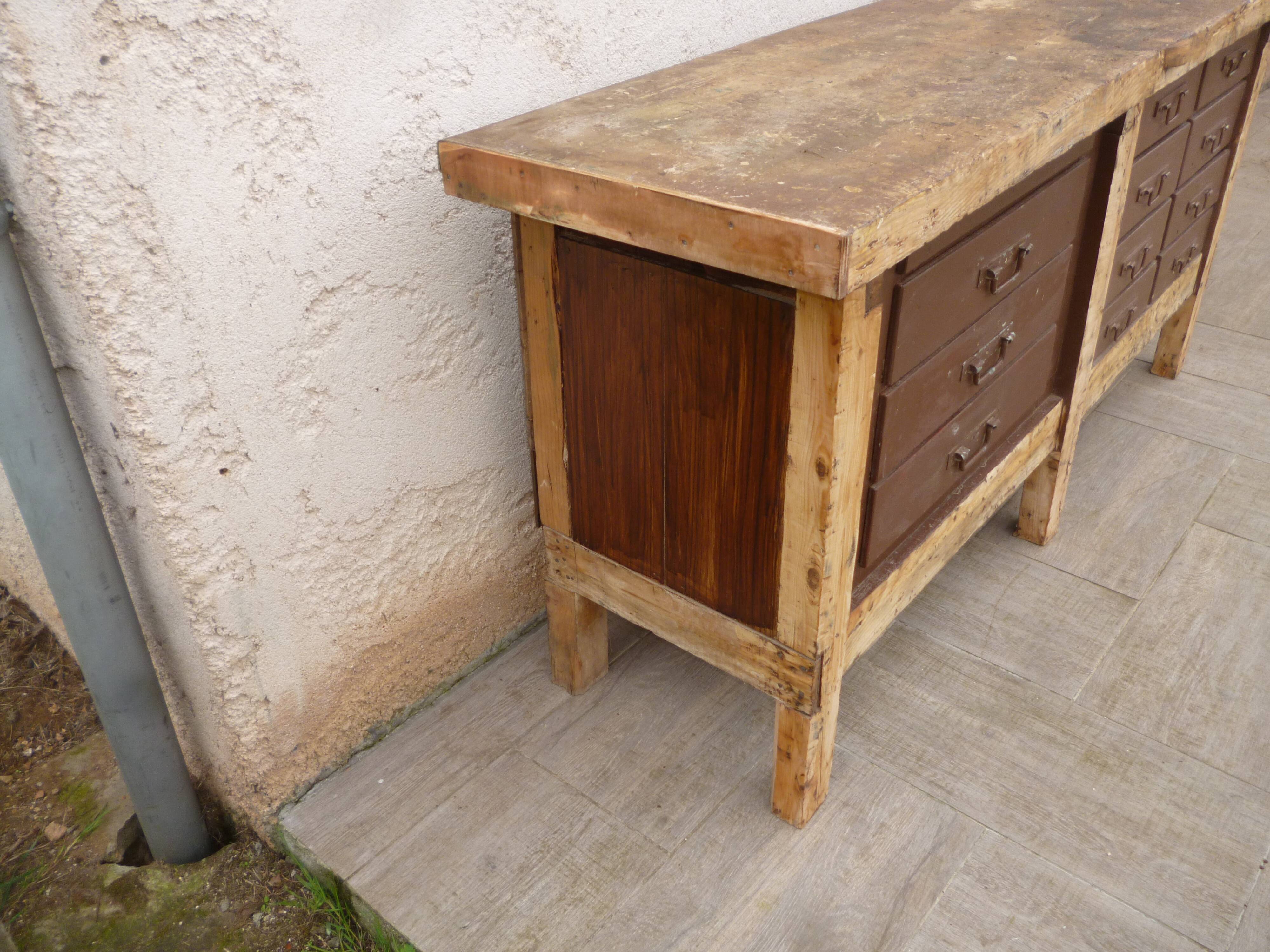 Workbench cabinet with 11 drawers
