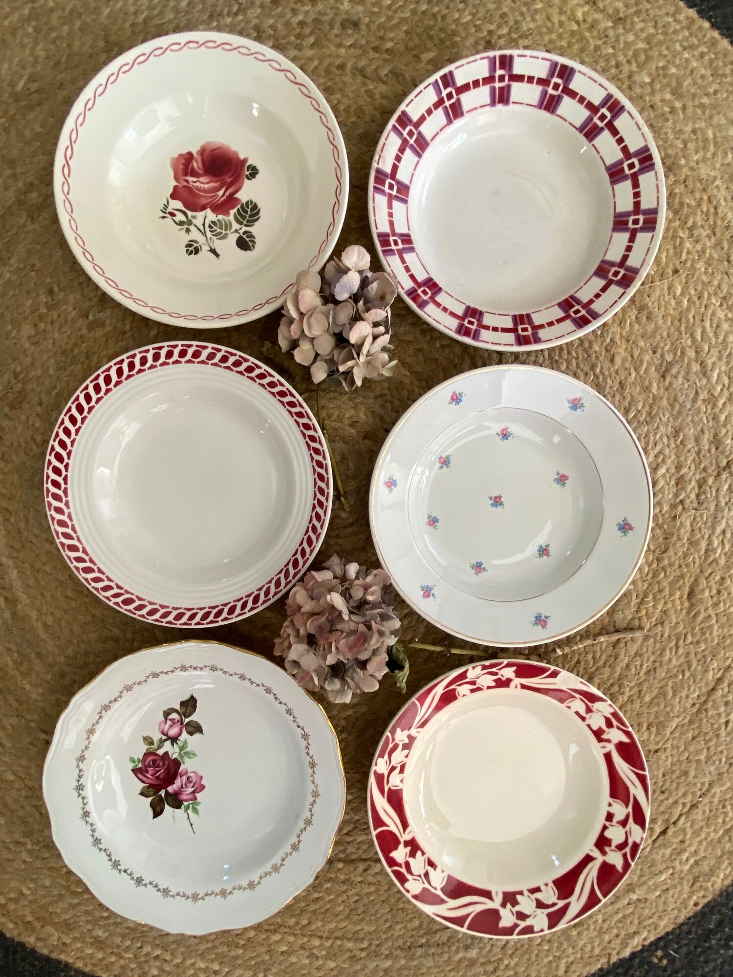 Old hollow plates mismatched in red.