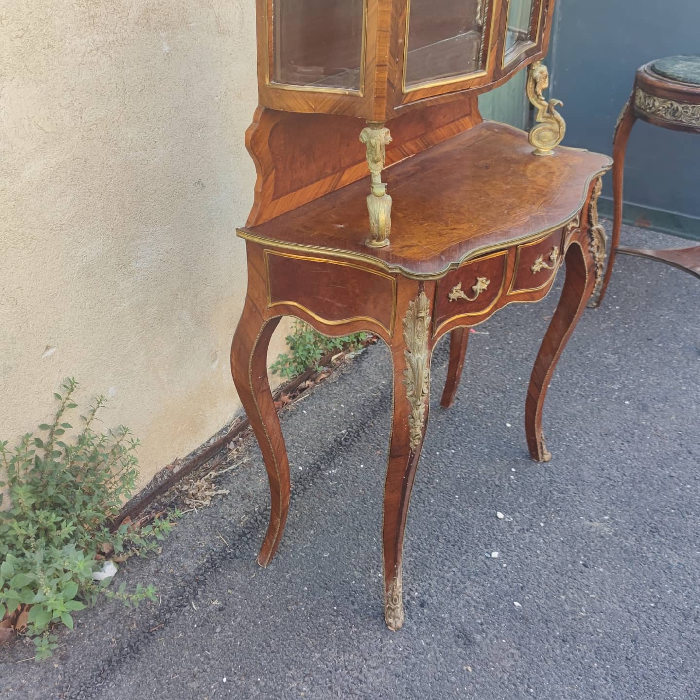 Bureau dit "Bonheur du jour" de style Louis XV