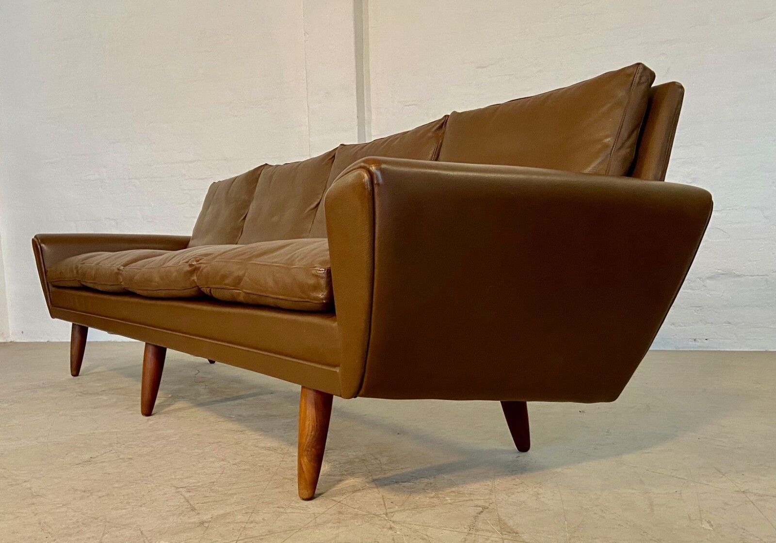 Vintage retro Danish mid-century G. Thams 4 person sofa in brown leather 1960