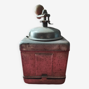 Coffee mill metal snuffbox