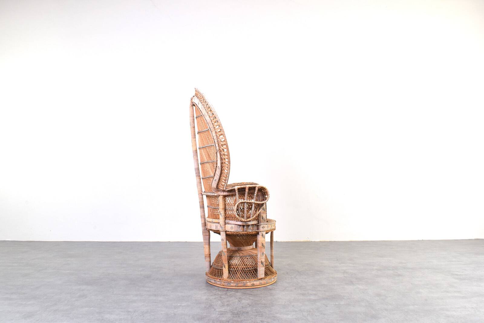 Mid-Century Wicker Peacock Emmanuelle Chair from Kok Maison, 1970s