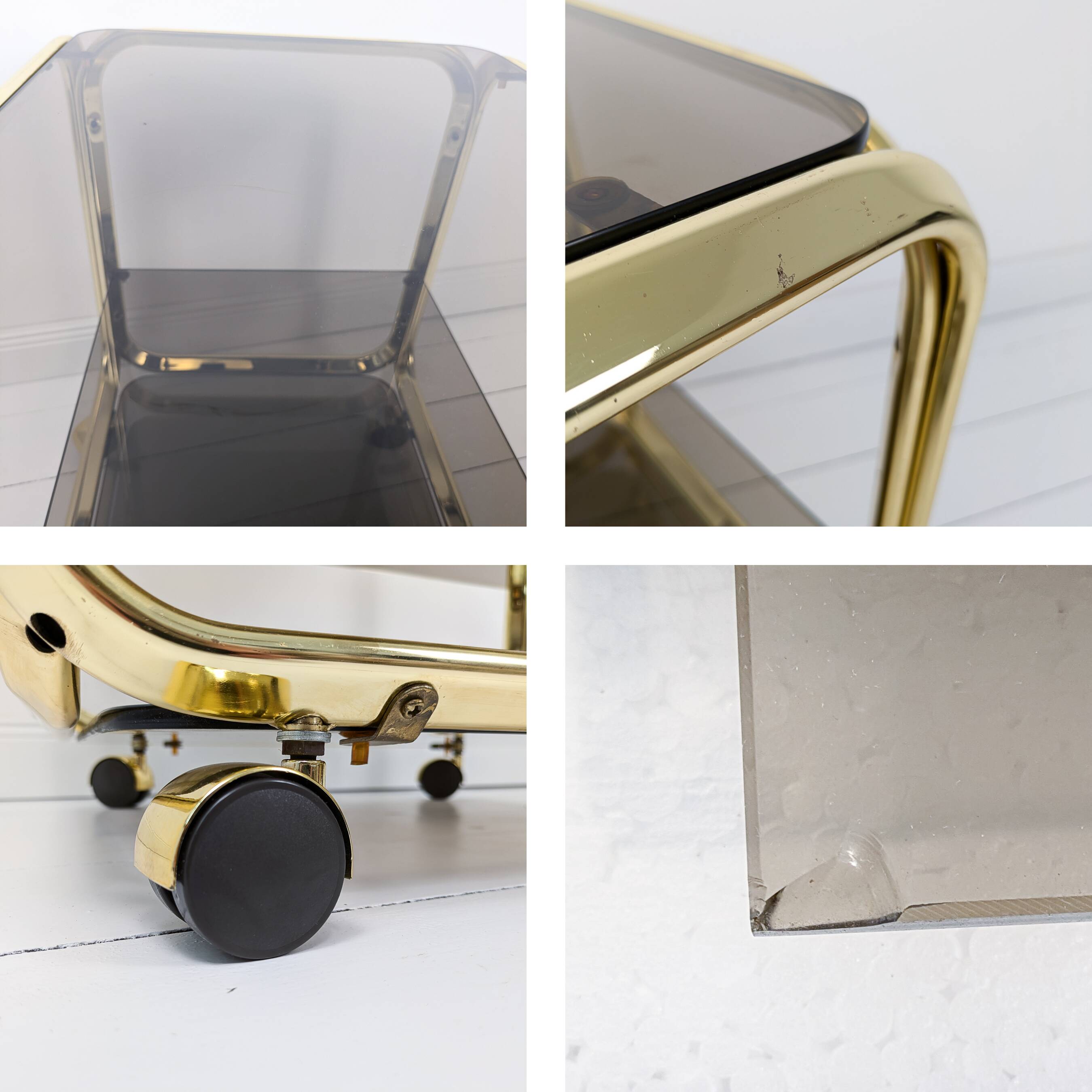 Chariot de bar Table de bar en laiton fumé Mid Century Hollywood Regency Table d'appoint à roulettes