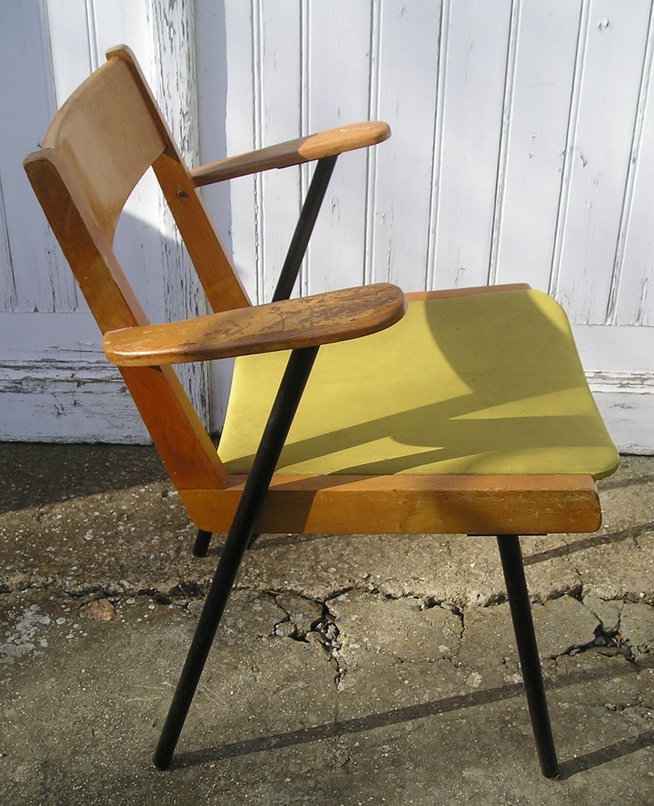 Desk and its 60s chair