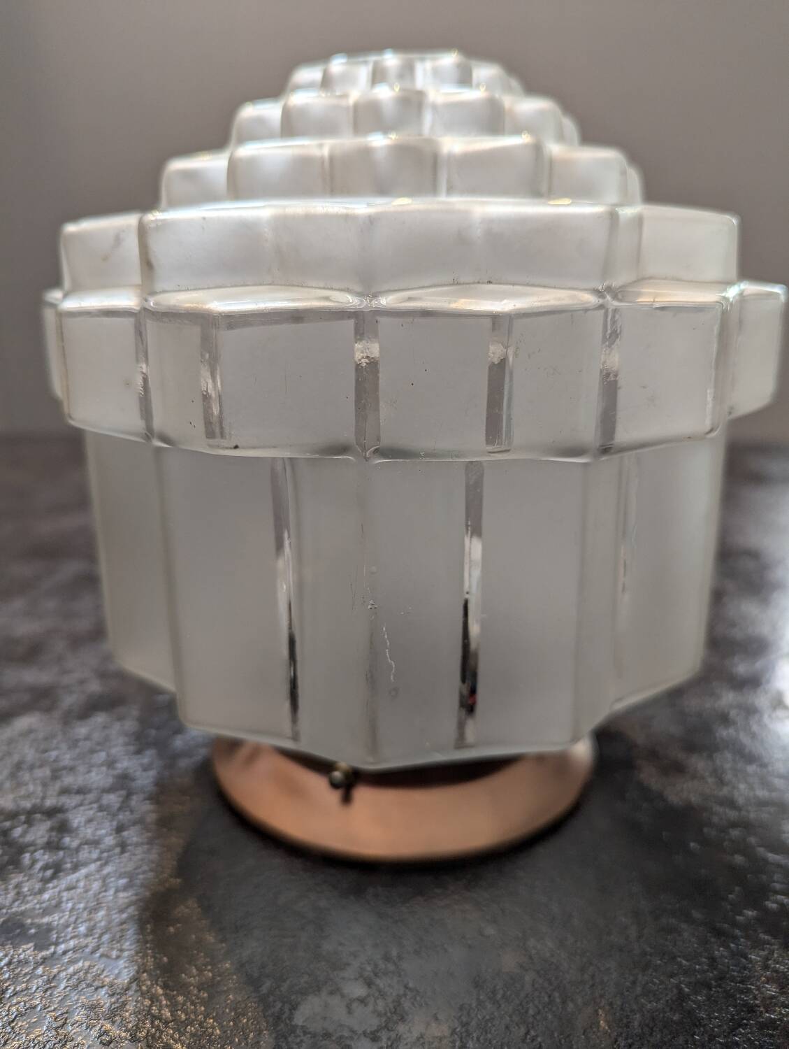 Antique ceiling lamp globe building Skyscraper Art Deco 1920 opalescent glass n°1